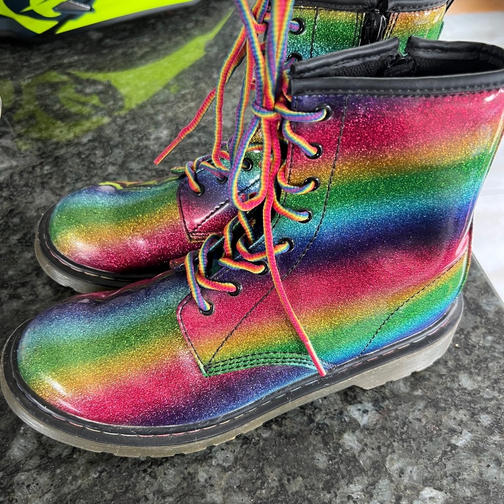 Girls Dr. Marten’s glitter ombré